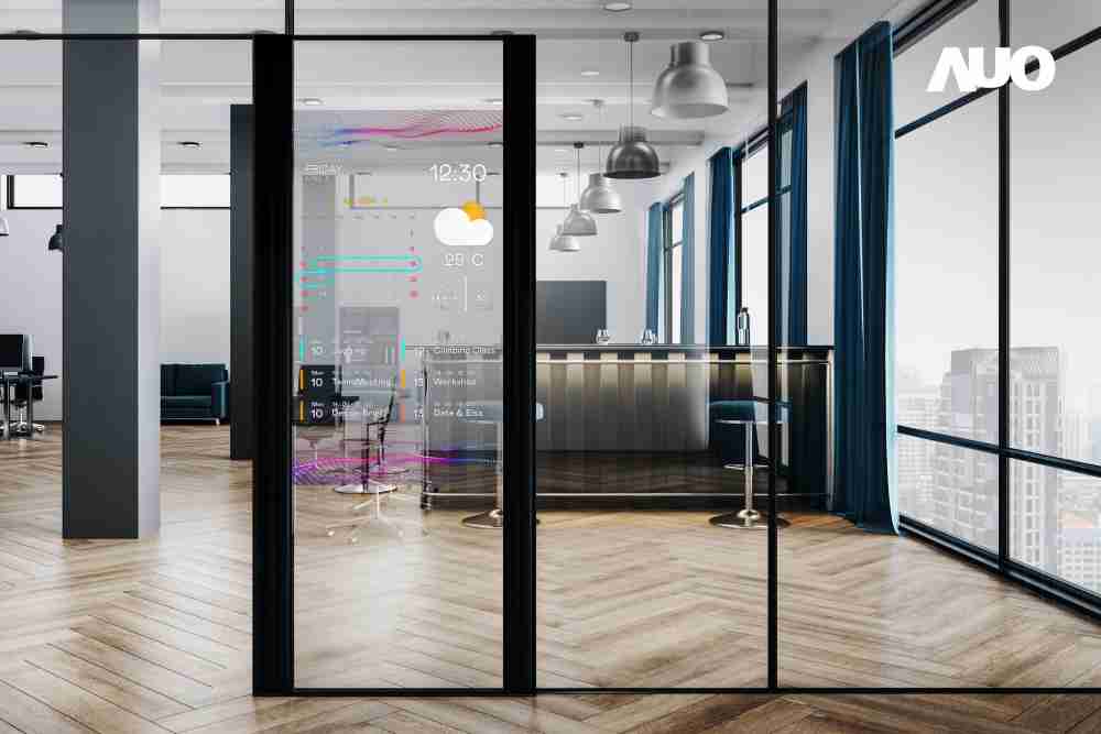 60吋Micro LED透明窗屏显示器，，，，可依需求调整并延伸应用于不同场域，，，，包括汽车侧窗或家庭玄关、、、、智慧橱窗、、、、商业展示等面向，，，，提供丰富的信息娱乐内容