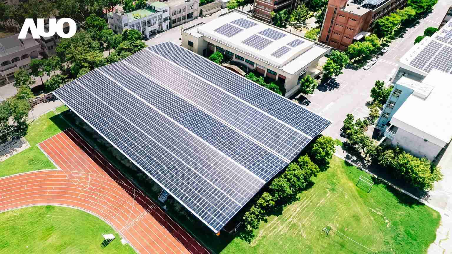 糖果派对SunSteel光电整合型浪板具备快速安装、、、轻量化优势，，可提升15%发电效能，，，，通过国际IEC与台湾VPC认证安全、、防漏、、、、耐候标准